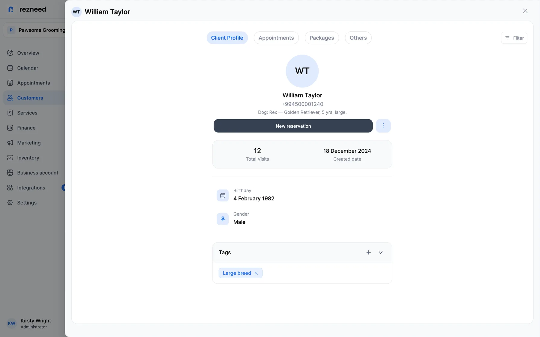 The owner's card: notes about the pet, test results and every visit in one place.